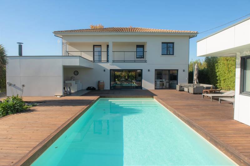 Villa 5 pièces - 200m² SAINT MEDARD D'EYRANS  