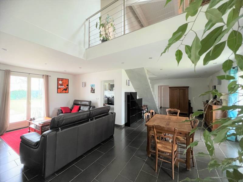 Maison 5 pièces -151m² SAINT MEDARD D'EYRANS  