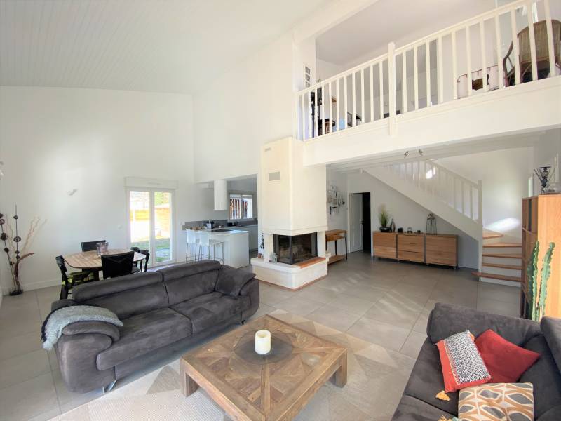 Maison 6 pièces - 167m² SAUCATS  