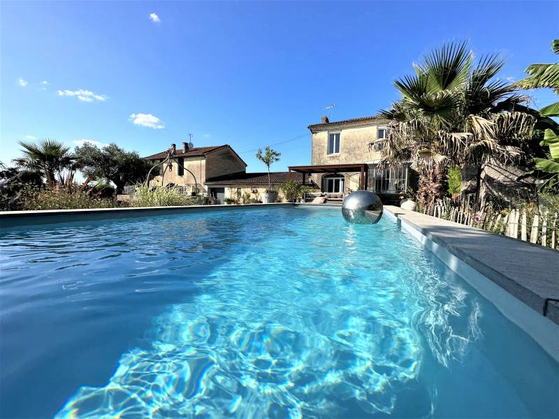 Propriété 5 pièces - 150m² BARSAC BOUYOT 