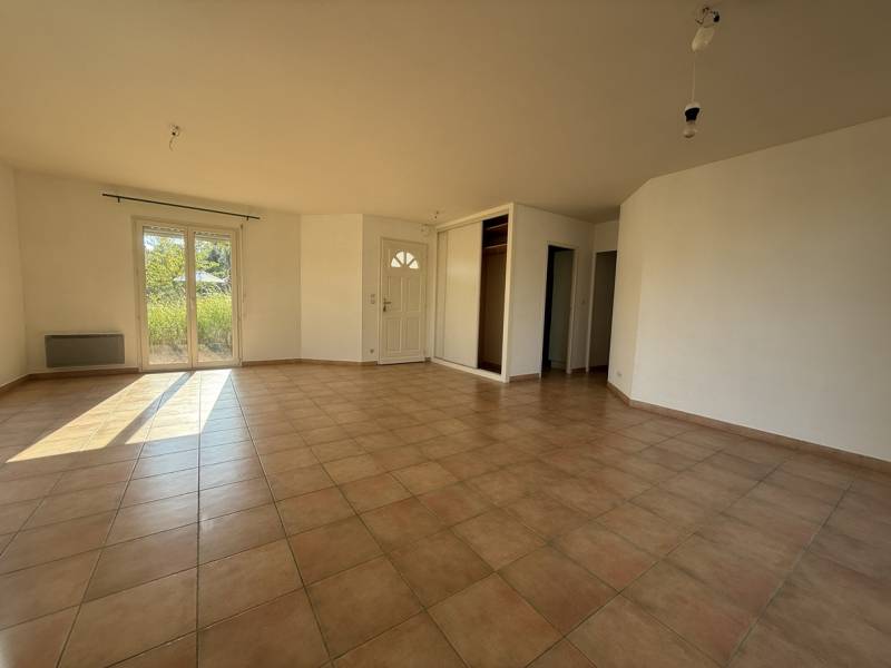 Maison 90m² plain pieds avec 3 chambres, un Garage Léognan  