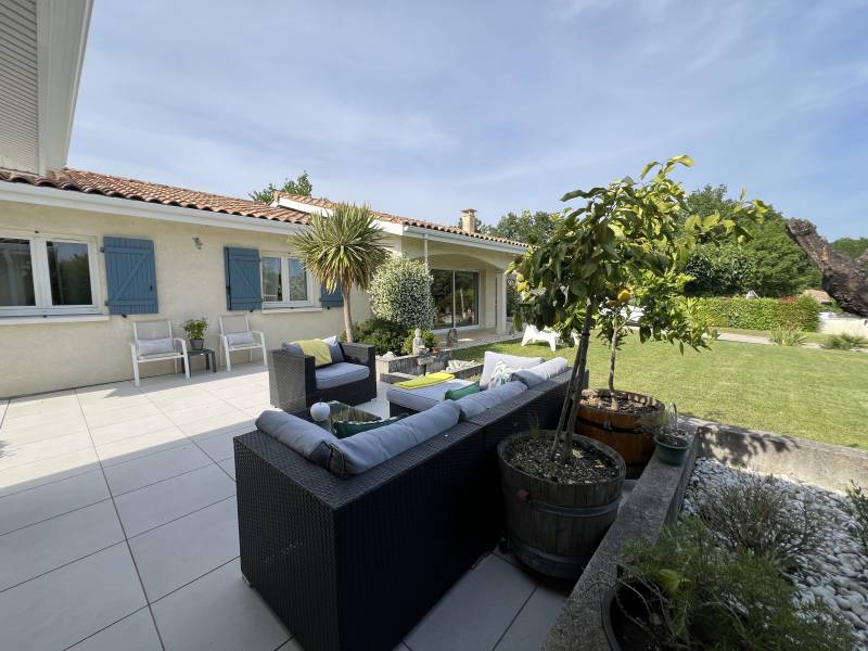 MAISON 4 CHAMBRES MARTILLAC calme 