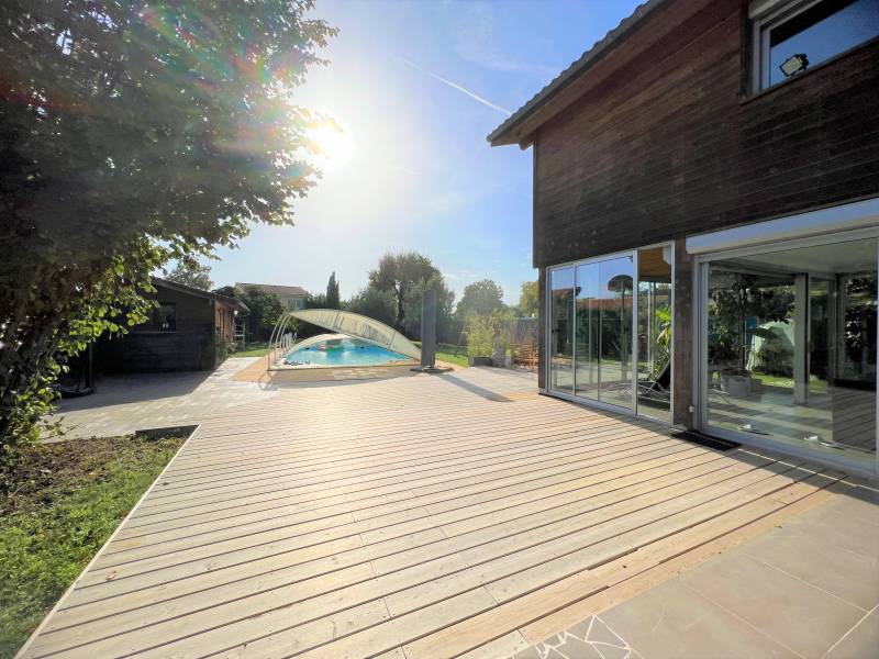 Maison contemporaine bois à Saint Médard d'Eyrans