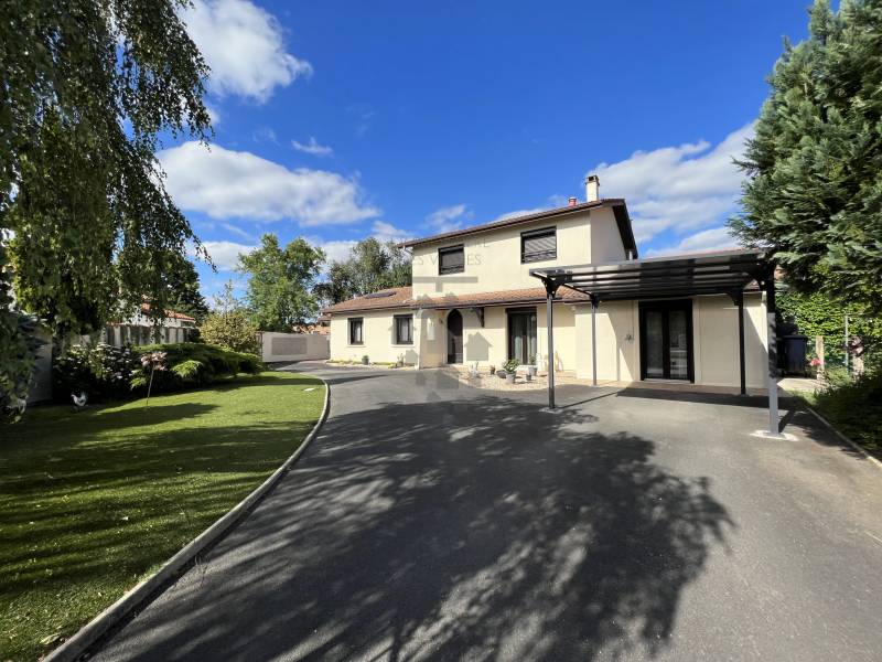 Maison 6 pièces - 186 m² VILLENAVE D ORNON  